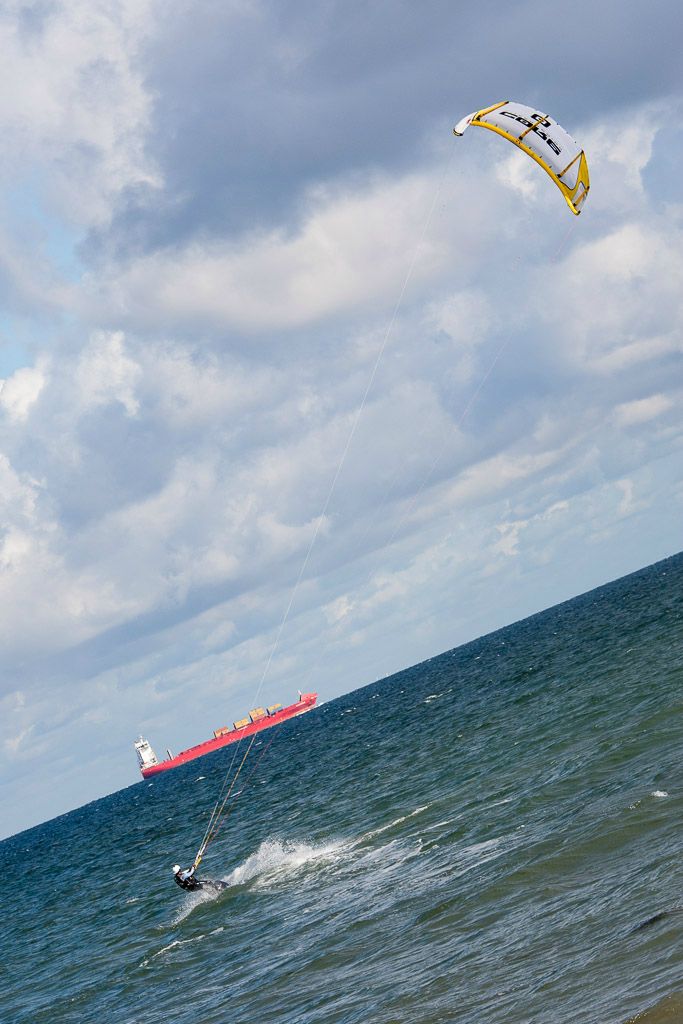 Kitesurfer