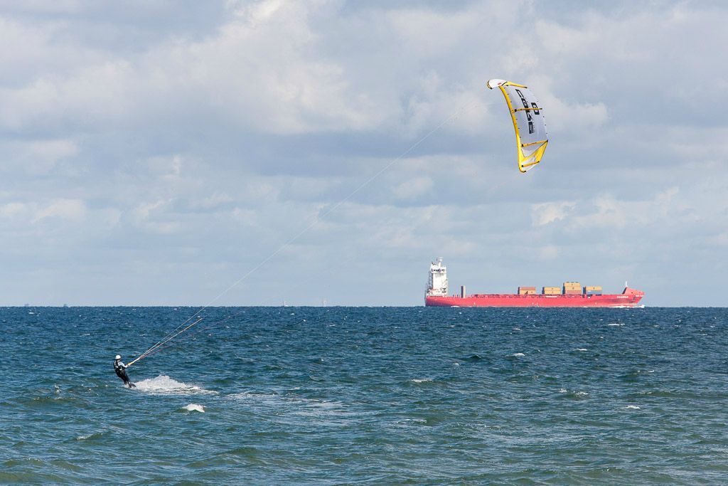 Kitesurfer