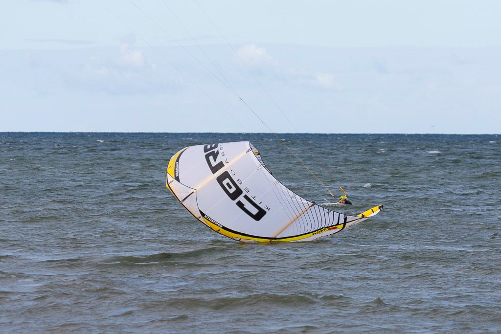 Kitesurfer