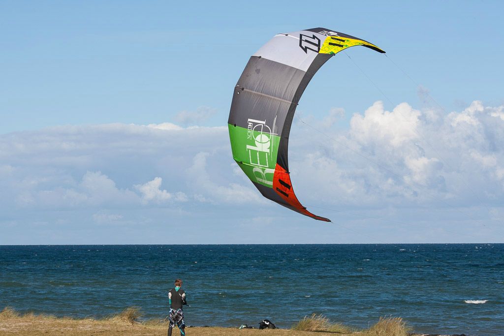 Kitesurfer