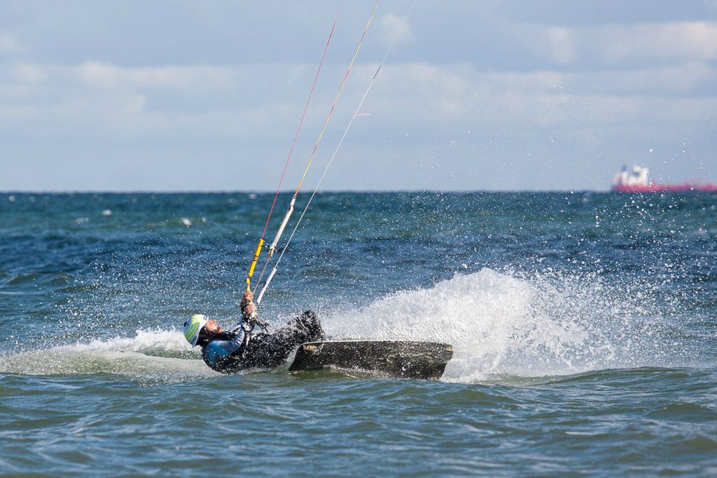 Kitesurfer